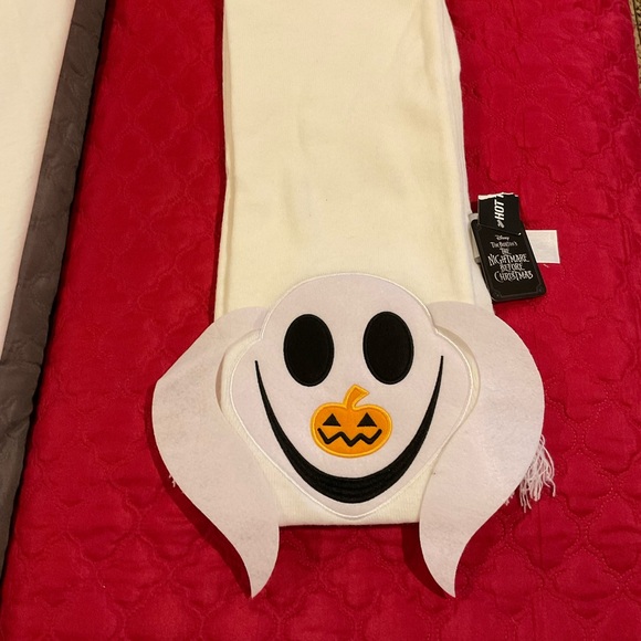 NWT Disney The Nightmare Before Christmas Scarf Zero 3D ears an embroidered face - Picture 3 of 13